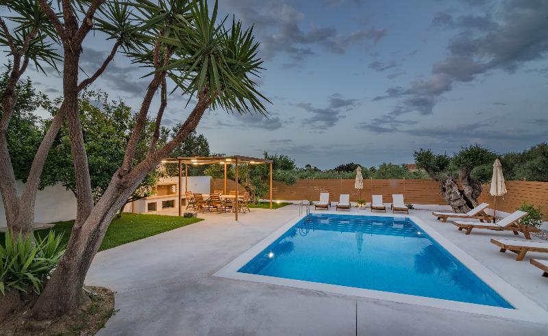 Villa Status Vougiaton